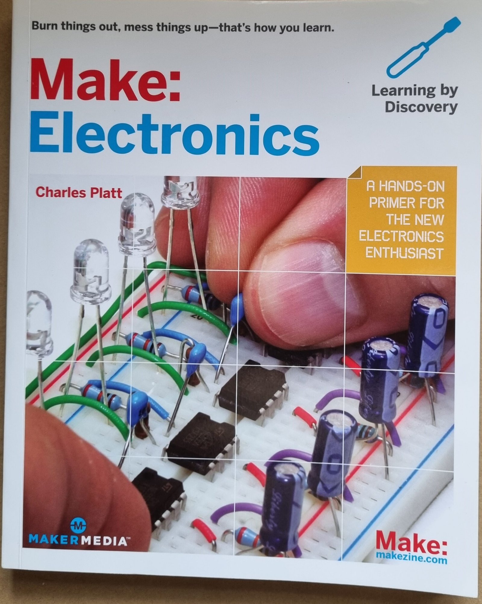 Make Electronics: Learning By Discovery